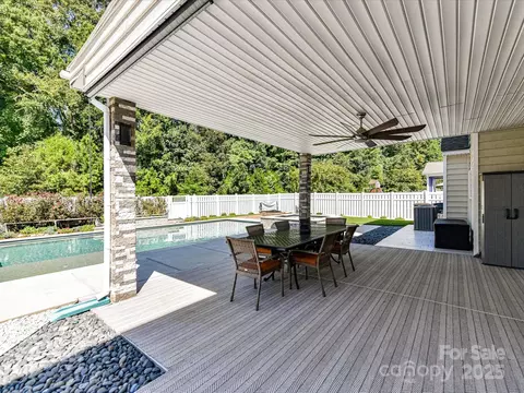 Exterior - 9890 Travertine Trl, Davidson, NC 28036 photo 4 of 13