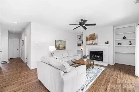 766 Marsh 2 Rd #2, Charlotte, NC 28209