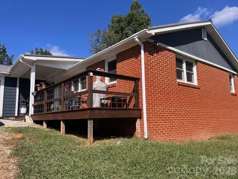 Exterior - 54 Dee Cable Dr, Marion, NC 28752 photo 5 of 6