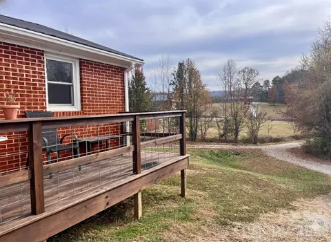 Exterior - 54 Dee Cable Dr, Marion, NC 28752 photo 1 of 6