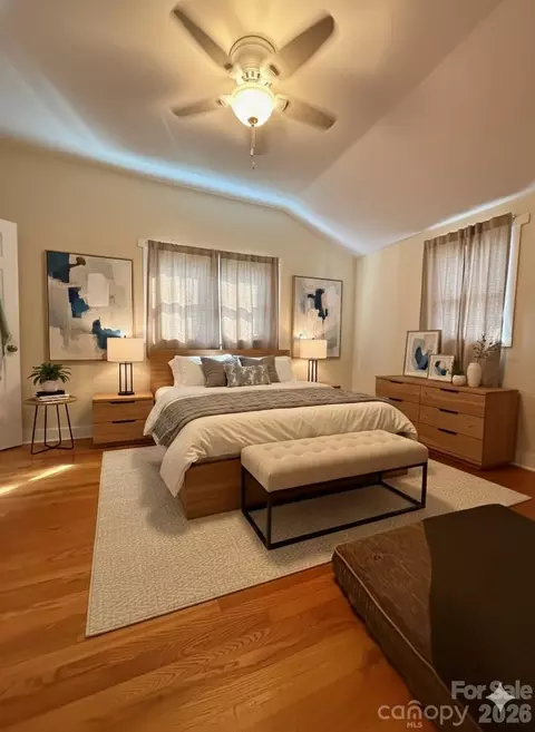Bedroom - 54 Dee Cable Dr, Marion, NC 28752 photo 2 of 2