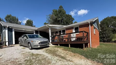 Exterior - 54 Dee Cable Dr, Marion, NC 28752 photo 4 of 6