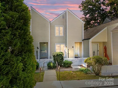 303 Eastwood Dr, Salisbury, NC 28146