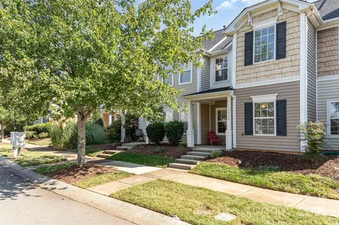 17718 Caldwell Track Dr, Cornelius, NC 28031