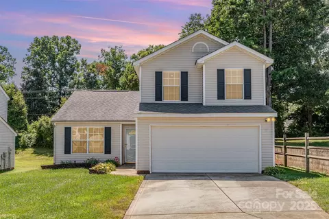 3813 Old Wagon Rd, Charlotte, NC 28269