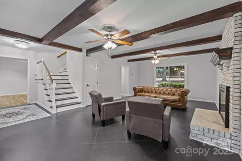 8936 Rittenhouse Cir, Charlotte, NC 28270