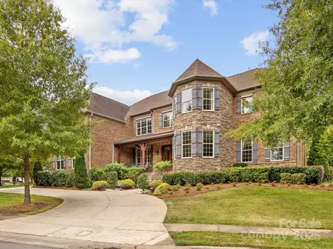 5808 Copperleaf Commons Ct, Charlotte, NC 28277