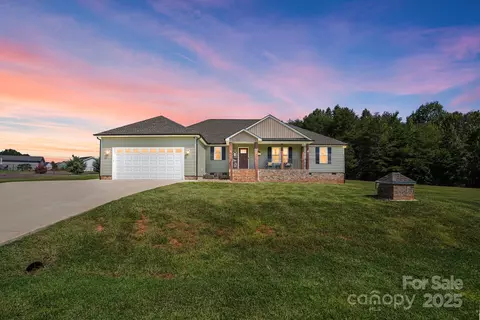 3482 Storybrook Ln, Sherrills Ford, NC 28673