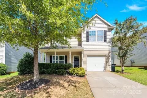 9726 Eagle Feathers Dr, Charlotte, NC 28214