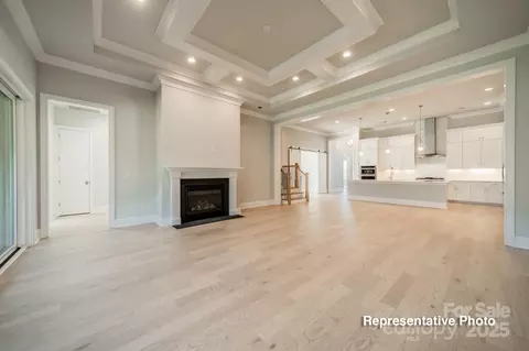 Living - 402 Turtleback Rdg, Matthews, NC 28104 photo 3 of 5