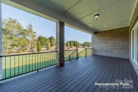 Exterior - 402 Turtleback Rdg, Matthews, NC 28104 photo 2 of 3