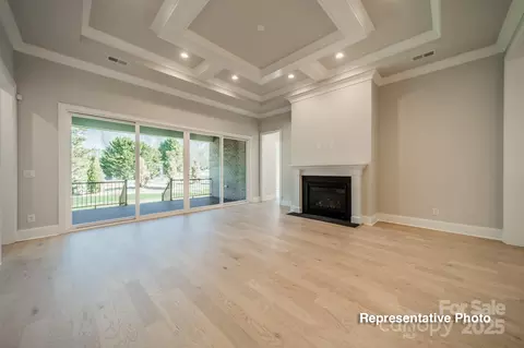 Living - 402 Turtleback Rdg, Matthews, NC 28104 photo 2 of 5