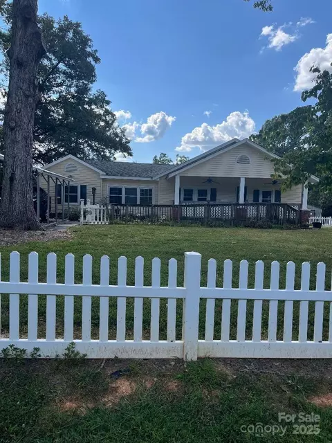 9404 Providence Rd, Waxhaw, NC 28173