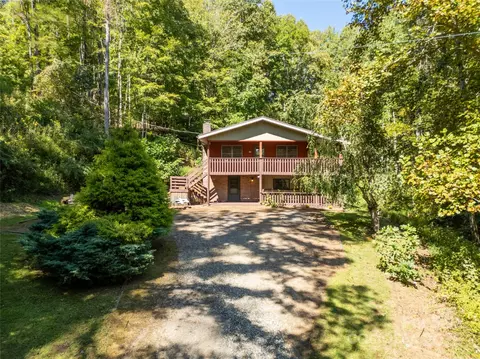 179 Cabin Hill Rd, Burnsville, NC 28714
