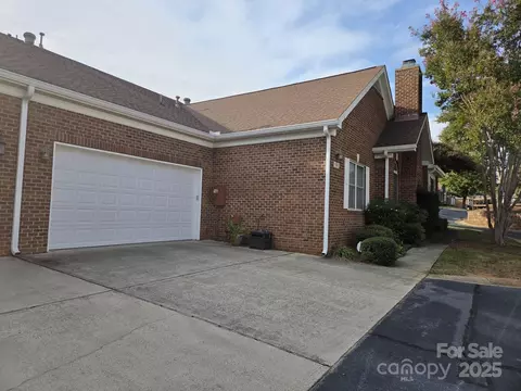 8543 Windsor Ridge Dr, Charlotte, NC 28277