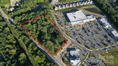 8219 New Town Rd, Waxhaw, NC 28173