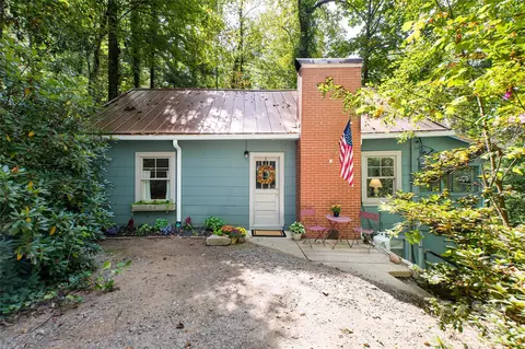 51 Sumner Pl, Zirconia, NC 28790