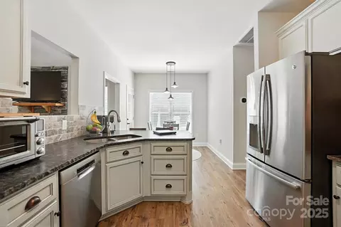 Kitchen - 197 Ormand Rd, York, SC 29745 photo 3 of 4