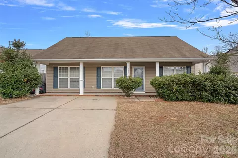 7117 Angela Marie Ct, Charlotte, NC 28215