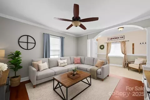 408 Woodlawn Ave, Cramerton, NC 28032