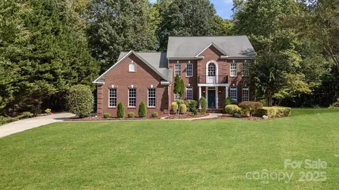 1053 Muirfield Dr, Mooresville, NC 28115