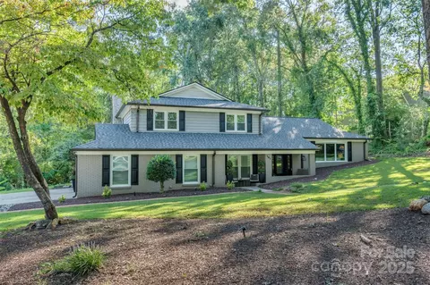 101 Red Fox Ct, Spartanburg, SC 29301