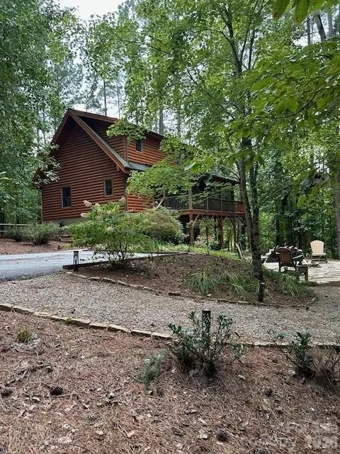 106 Lake Terrace Dr, Nebo, NC 28761