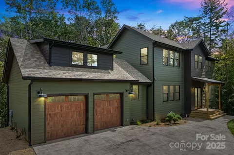 61 Destination Dr, Asheville, NC 28806