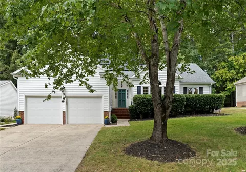 9612 Stanton Green Ct, Charlotte, NC 28277