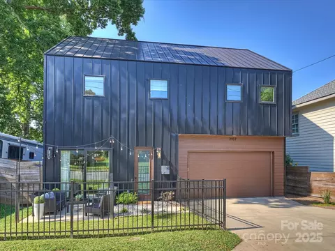 2107 W Trade St, Charlotte, NC 28216