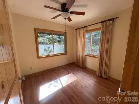 Bedroom - 70 Stonegate Trl, Leicester, NC 28748 photo 2 of 2