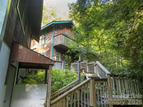 Exterior - 70 Stonegate Trl, Leicester, NC 28748 photo 1 of 3