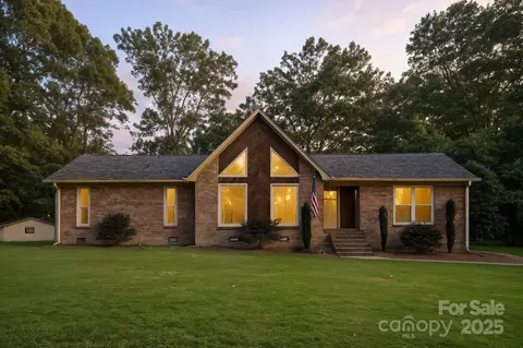 5008 Edith Oak Ln, Wingate, NC 28174