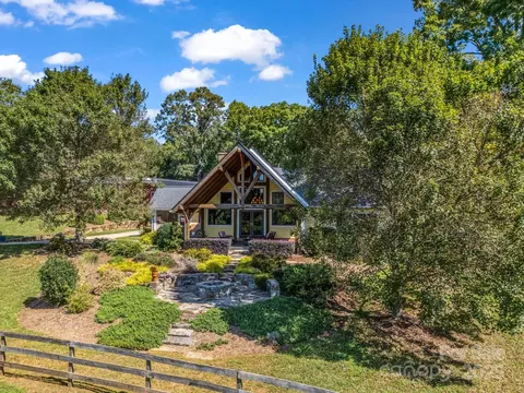 1050 Hunting Country Rd, Tryon, NC 28782