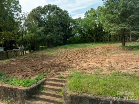418 S Main Sw St SW, Lenoir, NC 28645