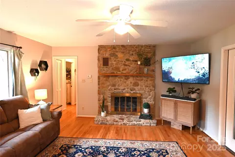 410 2nd Nw Ave NW, Conover, NC 28613 photo 13