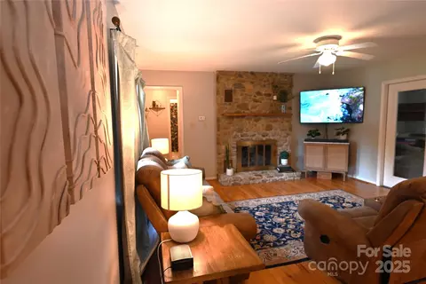 410 2nd Nw Ave NW, Conover, NC 28613 photo 14