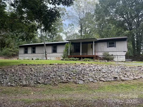 141 Turtle Dove Dr, Marion, NC 28752
