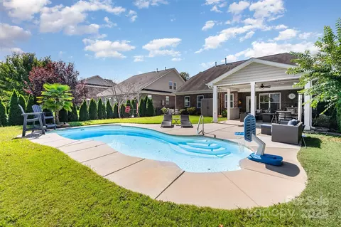116 Kentmere Ln, Clover, SC 29710