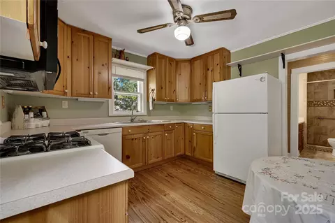 Kitchen - 99 Warrior Mountain Rd, Tryon, NC 28782 photo 2 of 2