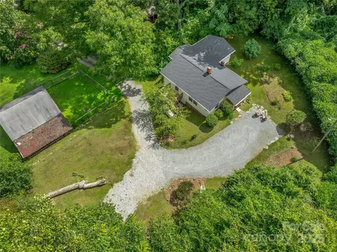 Exterior - 99 Warrior Mountain Rd, Tryon, NC 28782 photo 5 of 8