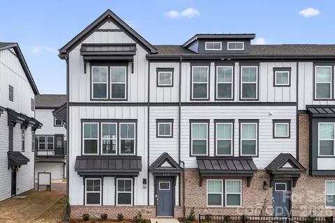 9452 Senator Royall Dr, Charlotte, NC 28262