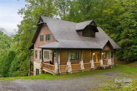 635 Whisper Mountain Dr, Leicester, NC 28748