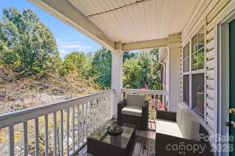 5601 Fairview 10 Rd #10, Charlotte, NC 28209