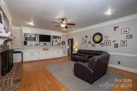 Living - 124 Windsor Greene Dr, Monroe, NC 28110 photo 3 of 4