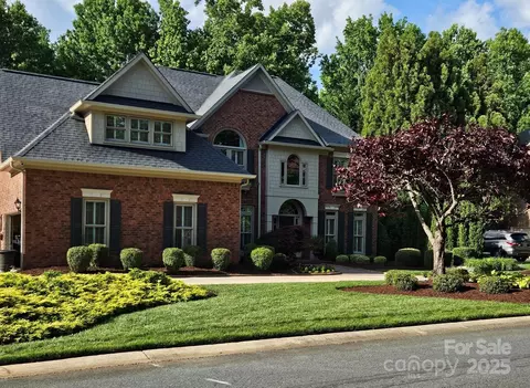 16117 Bridgehampton Club Dr, Charlotte, NC 28277