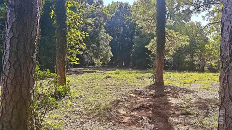 2217 Eastway Dr, Charlotte, NC 28205