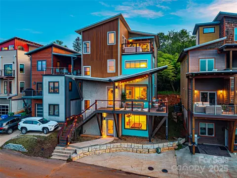 30 Upstream Way, Asheville, NC 28806