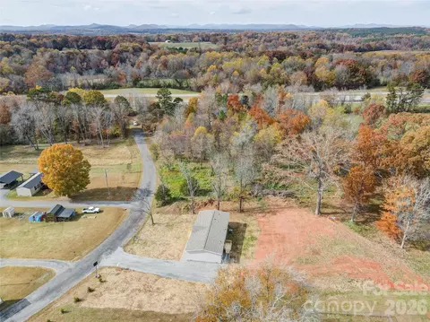 View/Area - 516 Lake Mullis Rd, Harmony, NC 28634 photo 8 of 9