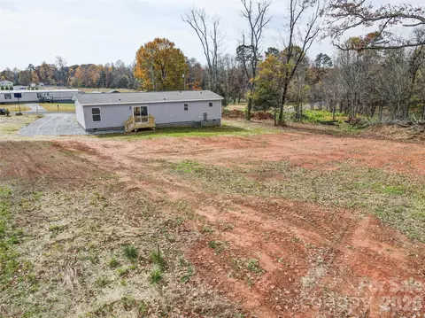 Exterior - 516 Lake Mullis Rd, Harmony, NC 28634 photo 6 of 6